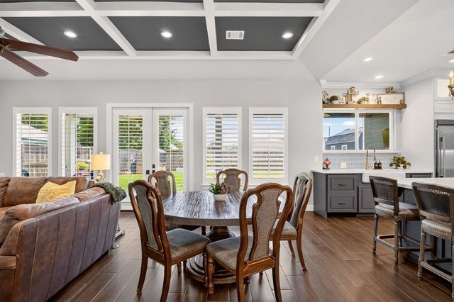 509 Texas St, Tomball, TX 77375