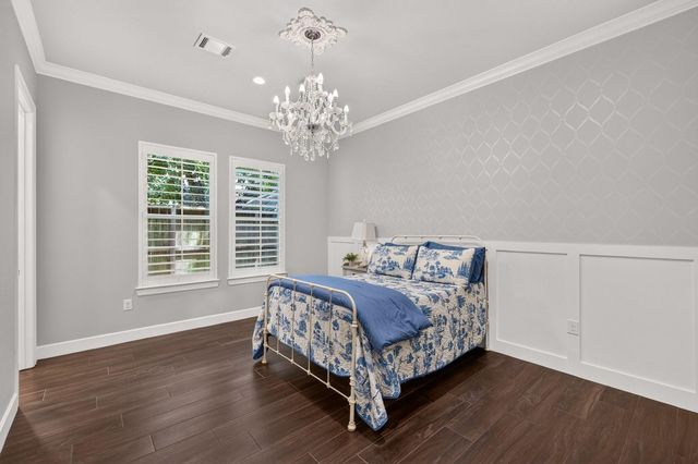 509 Texas St, Tomball, TX 77375