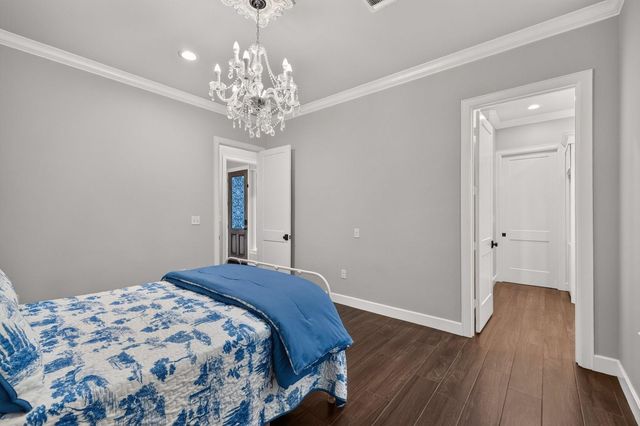 509 Texas St, Tomball, TX 77375