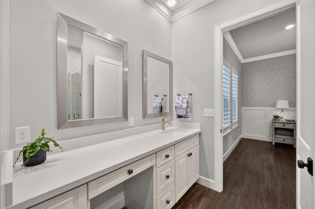 509 Texas St, Tomball, TX 77375