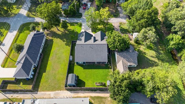 509 Texas St, Tomball, TX 77375