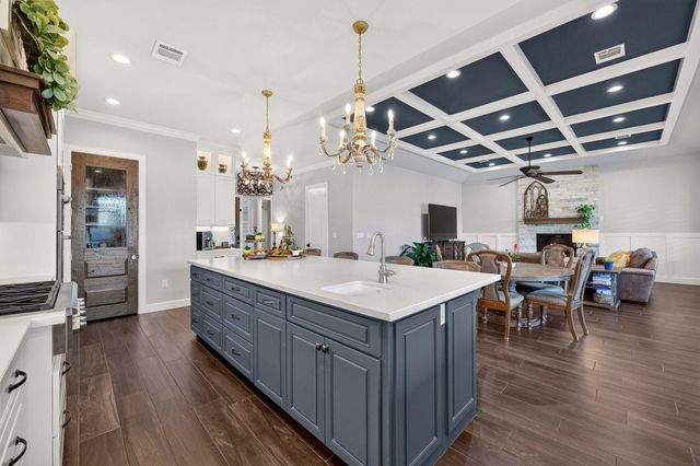 509 Texas St, Tomball, TX 77375