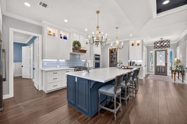 509 Texas St, Tomball, TX 77375