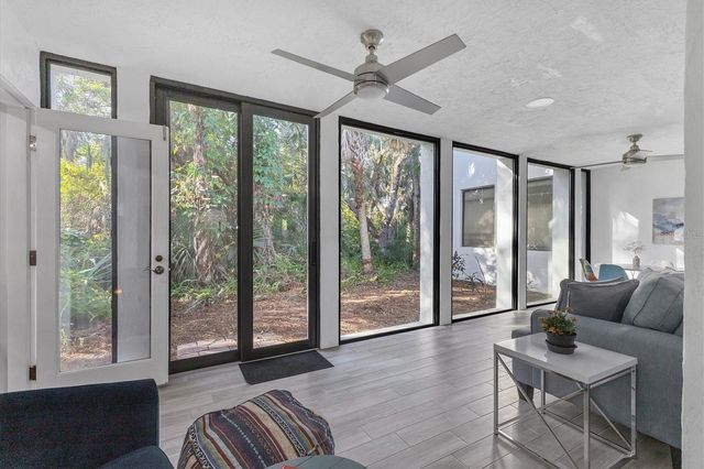 3332 THORNWOOD ROAD 3332, Sarasota, FL 34231