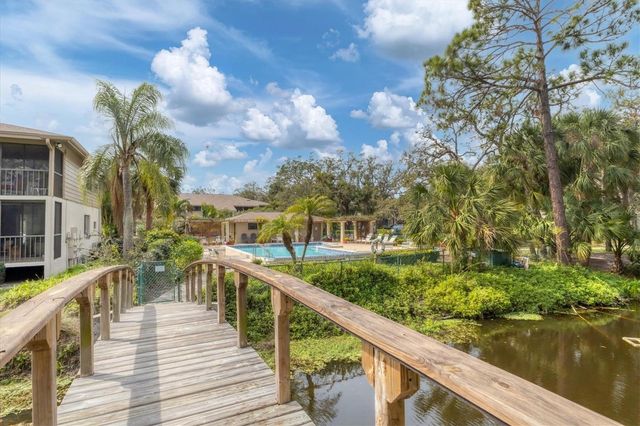 3332 THORNWOOD ROAD 3332, Sarasota, FL 34231