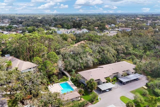 3332 THORNWOOD ROAD 3332, Sarasota, FL 34231
