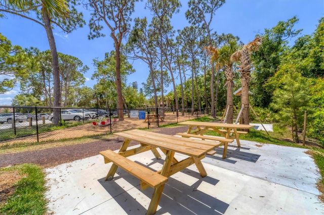3332 THORNWOOD ROAD 3332, Sarasota, FL 34231