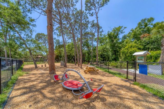 3332 THORNWOOD ROAD 3332, Sarasota, FL 34231