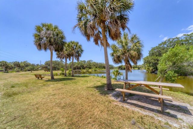 3332 THORNWOOD ROAD 3332, Sarasota, FL 34231