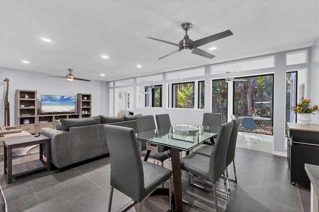 3332 THORNWOOD ROAD 3332, Sarasota, FL 34231