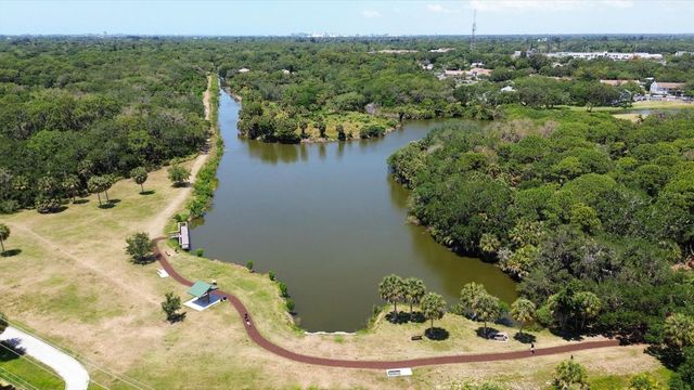 3332 THORNWOOD ROAD 3332, Sarasota, FL 34231