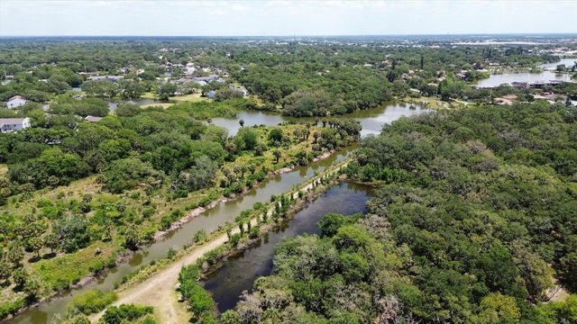 3332 THORNWOOD ROAD 3332, Sarasota, FL 34231