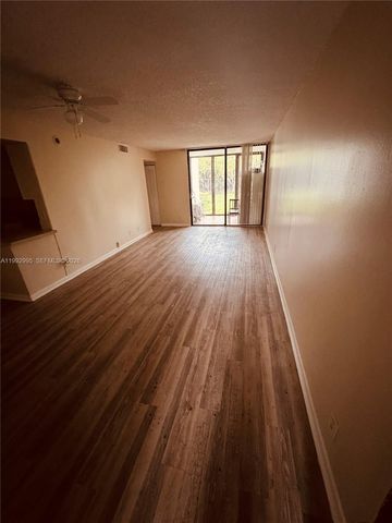 211 Lake Pointe Dr 110, Oakland Park, FL 33309