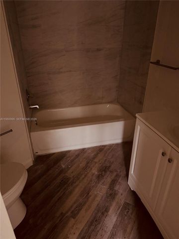 211 Lake Pointe Dr 110, Oakland Park, FL 33309