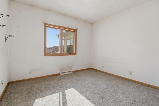 4724 N FALLVIEW LANE, Appleton, WI 54913