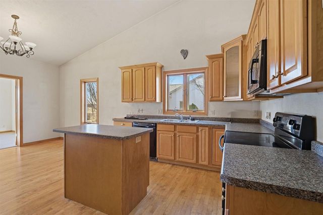 4724 N FALLVIEW LANE, Appleton, WI 54913