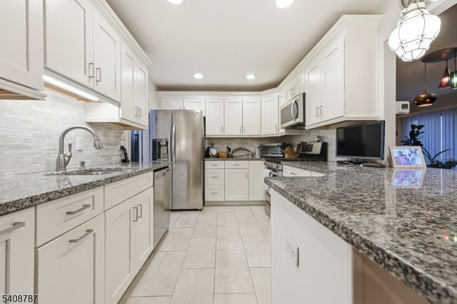 50 Glenview Dr, West Orange Twp., NJ 07052