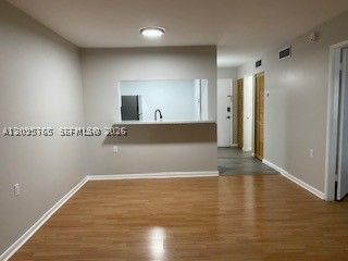 11293 SW 88th St 206M, Miami, FL 33176