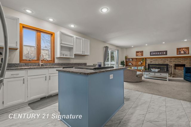 8044 Creston Drive, Freeland, MI 48623