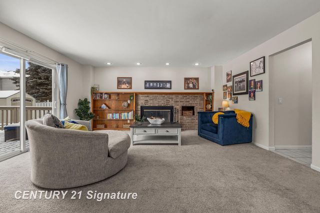 8044 Creston Drive, Freeland, MI 48623