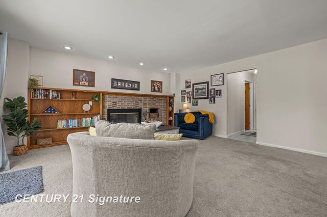 8044 Creston Drive, Freeland, MI 48623