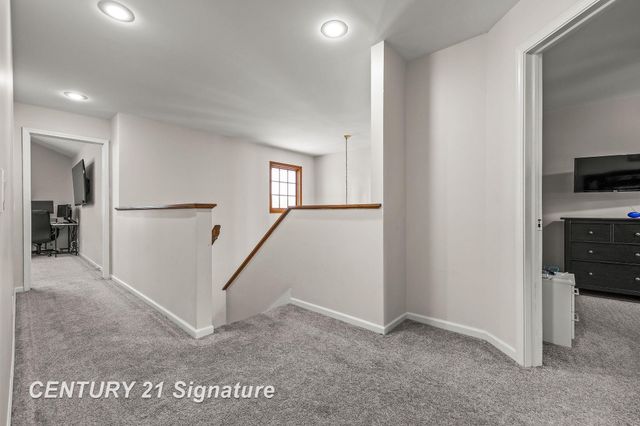 8044 Creston Drive, Freeland, MI 48623