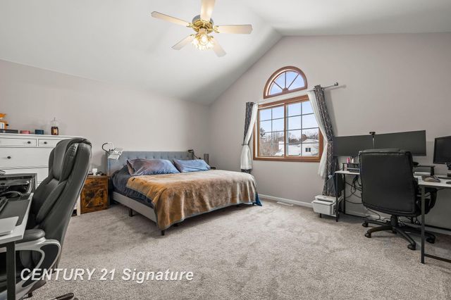 8044 Creston Drive, Freeland, MI 48623