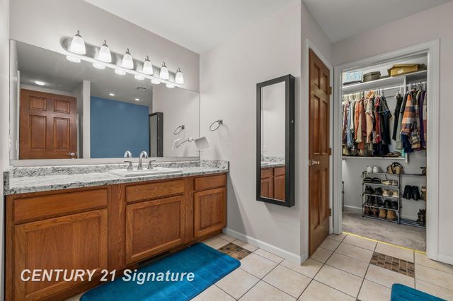 8044 Creston Drive, Freeland, MI 48623