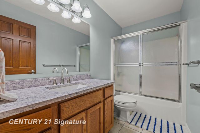 8044 Creston Drive, Freeland, MI 48623