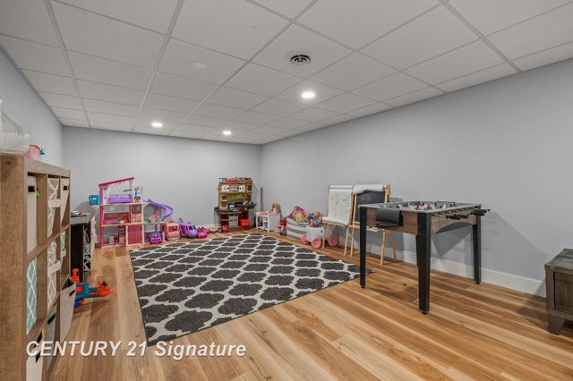 8044 Creston Drive, Freeland, MI 48623