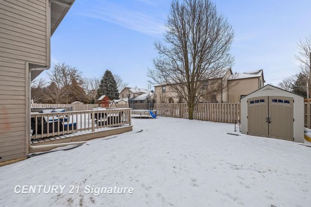 8044 Creston Drive, Freeland, MI 48623