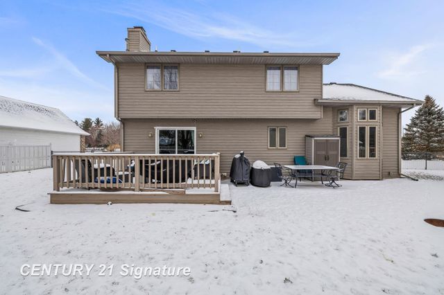 8044 Creston Drive, Freeland, MI 48623