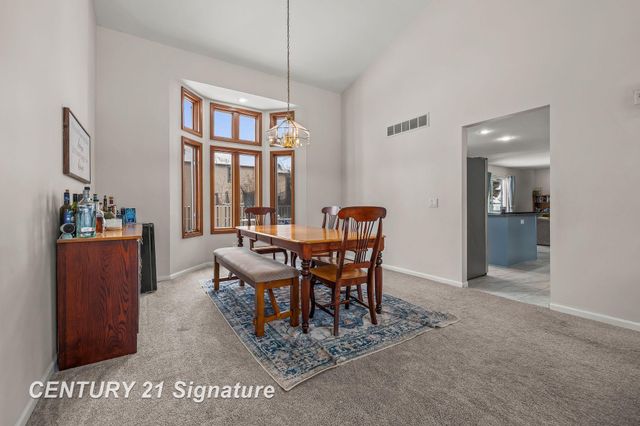 8044 Creston Drive, Freeland, MI 48623