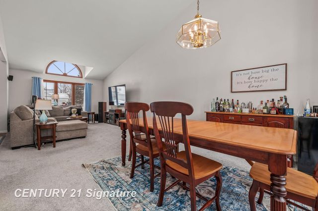 8044 Creston Drive, Freeland, MI 48623