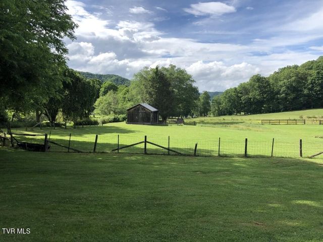451 Heaton Creek Road, Roan Mountain, TN 37687