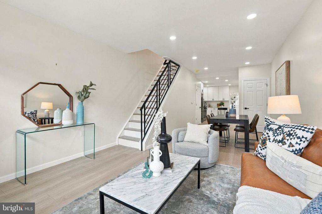 2611 S 12TH ST, Philadelphia, PA 19148 — photo 3