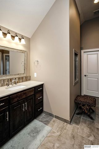 1425 N 191st Avenue, Omaha, NE 68022