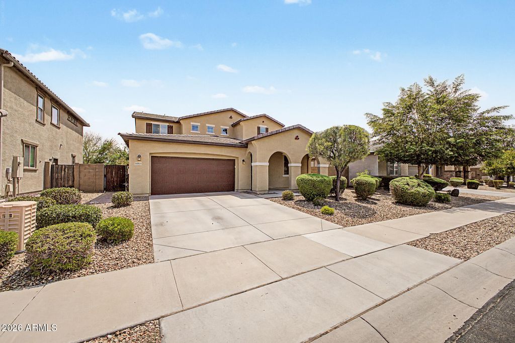 16855 W ADAMS Street, Goodyear, AZ 85338 — photo 2