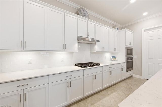1831 Mustique ST, Naples, FL 34120
