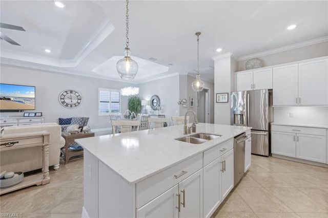 1831 Mustique ST, Naples, FL 34120