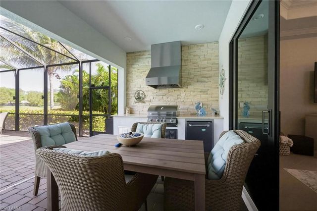 1831 Mustique ST, Naples, FL 34120