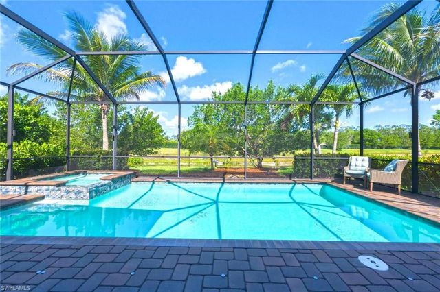 1831 Mustique ST, Naples, FL 34120