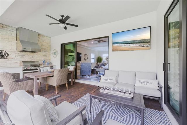 1831 Mustique ST, Naples, FL 34120