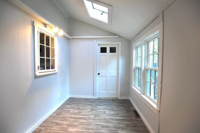 86 Taunton St, Lakeville, MA 02347