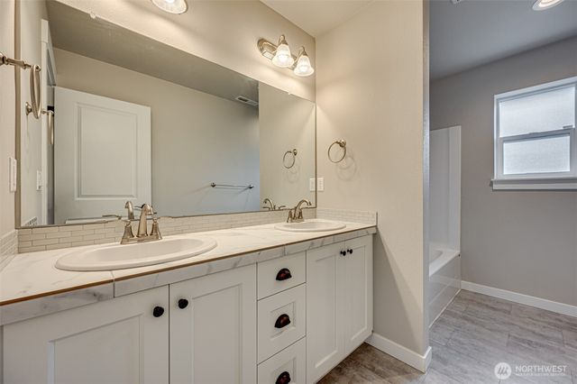 1203 S Union Place, Ridgefield, WA 98632