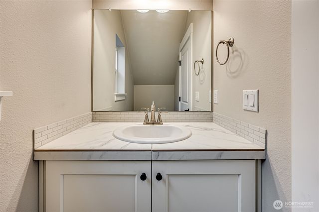 1203 S Union Place, Ridgefield, WA 98632