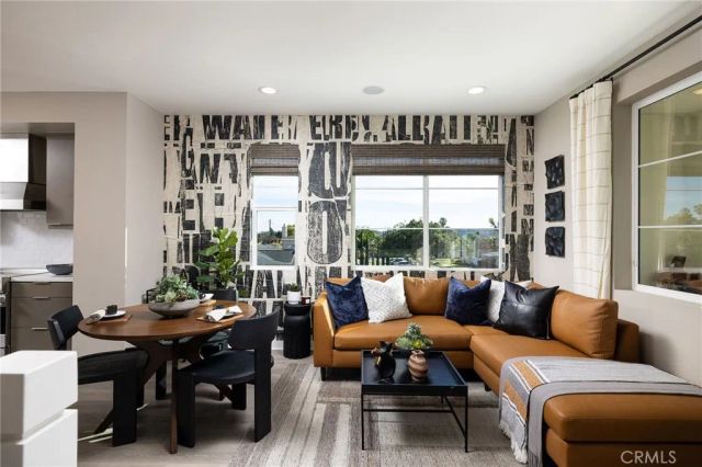 324 E Whittier Boulevard, La Habra, CA 90631