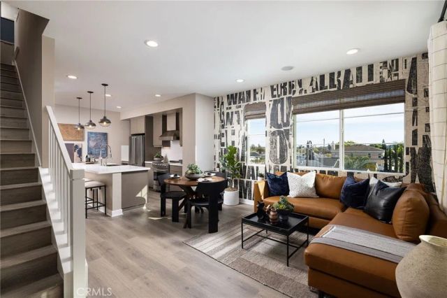 324 E Whittier Boulevard, La Habra, CA 90631