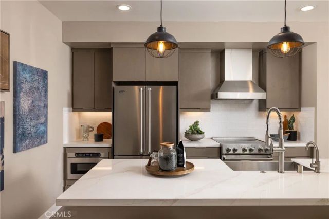 324 E Whittier Boulevard, La Habra, CA 90631