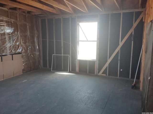 2074 County Road 306, Floresville, TX 78114